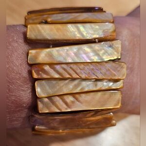 Chunky Shell Beach Bracelet Big Thick Stretchy Mother of Pearl Stretch Cuff